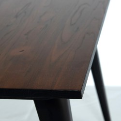Mesa Tolix Cubierta De Madera Patas Negras 80X80X75cm